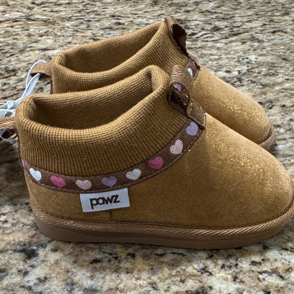 PAWZ Brown Kids Slippers with Heart Details
